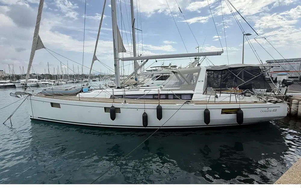 slider 0 Beneteau Oceanis 48