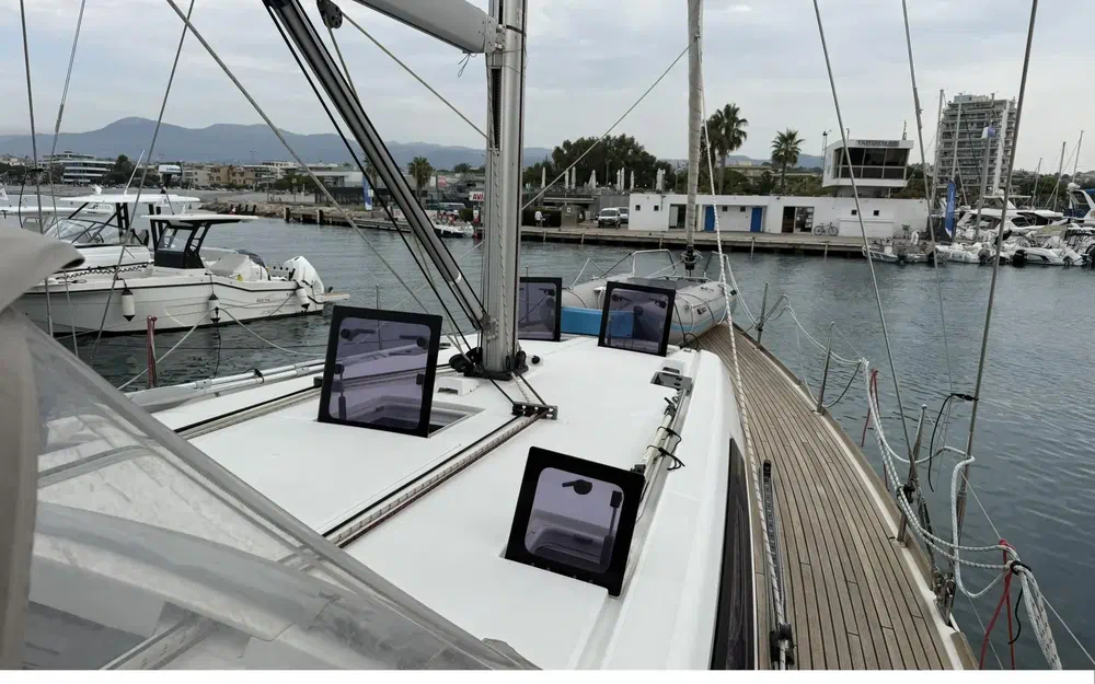 slider 9 Beneteau Oceanis 48