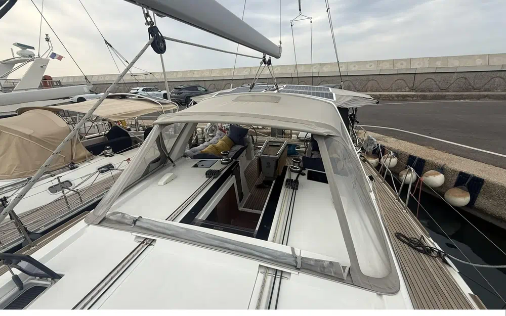 slider 5 Beneteau Oceanis 48