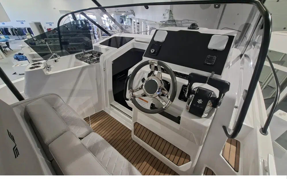 slider 4 Beneteau Flyer 9 SUNdeck