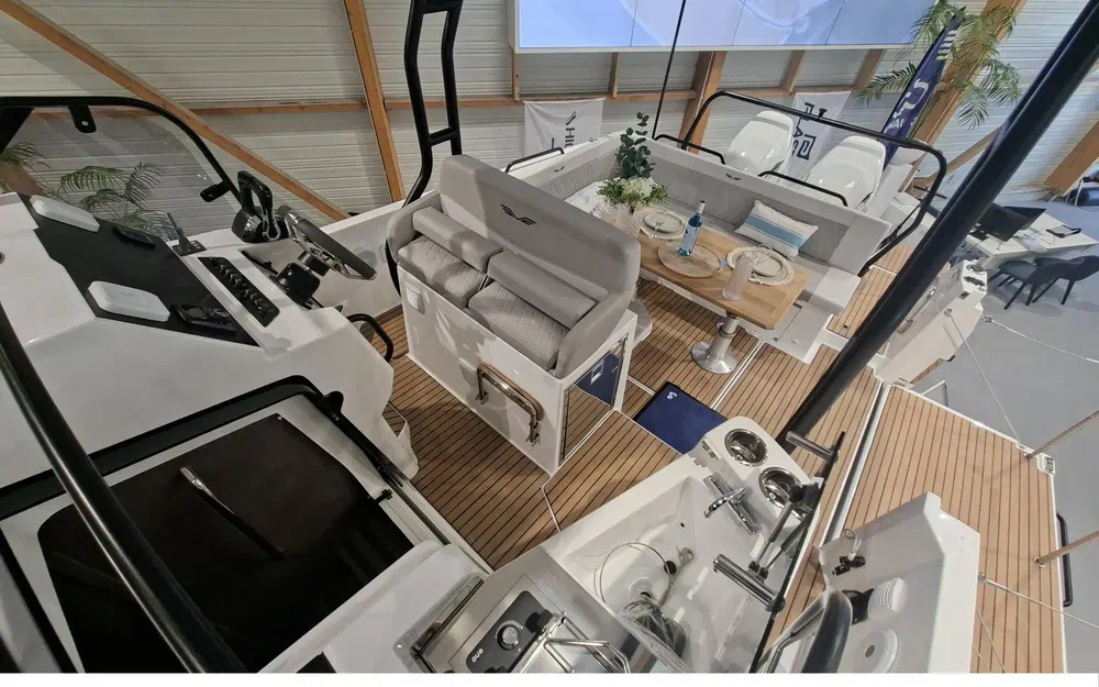slider 6 Beneteau Flyer 9 SUNdeck