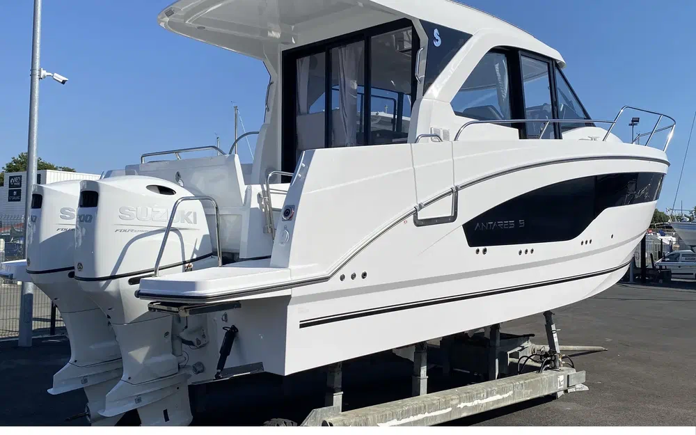 slider 10 Beneteau Antares 9 OB Antares 9 V2