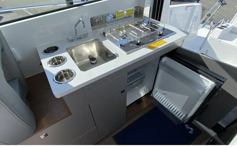 slider 6 Beneteau Antares 9 OB Antares 9 V2