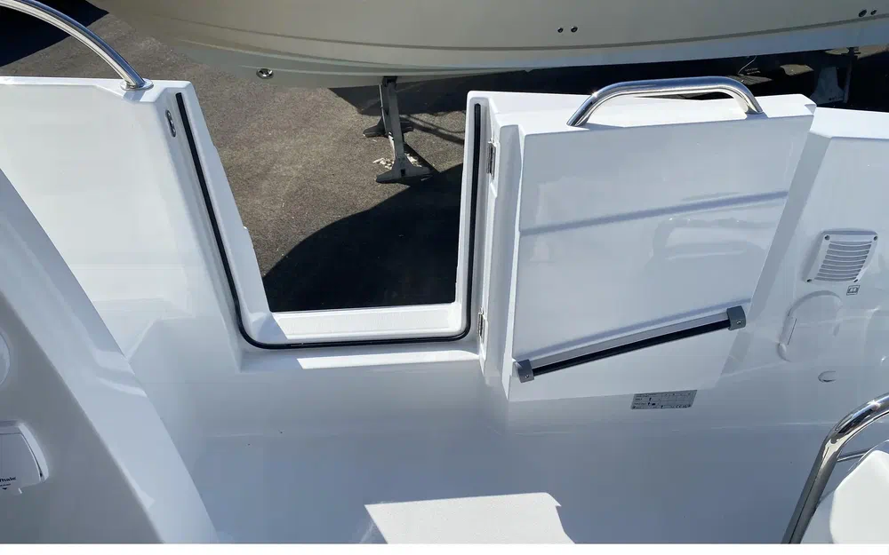 slider 8 Beneteau Antares 9 OB Antares 9 V2