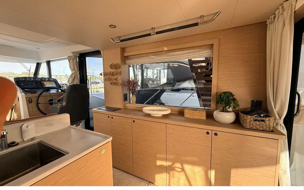 slider 11 Beneteau Swift Trawler 48