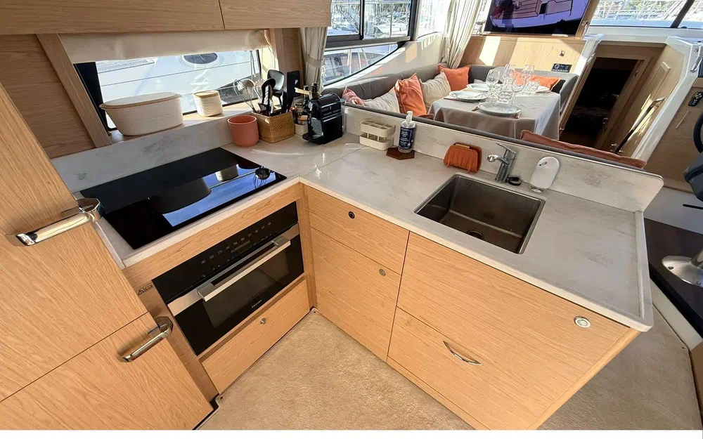 slider 13 Beneteau Swift Trawler 48