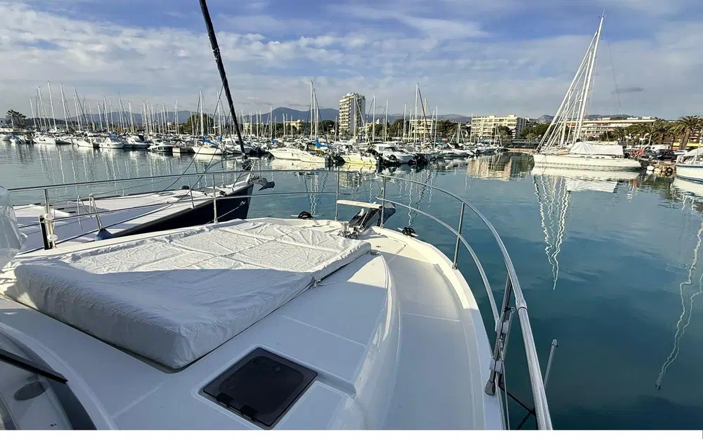 slider 3 Beneteau Swift Trawler 48