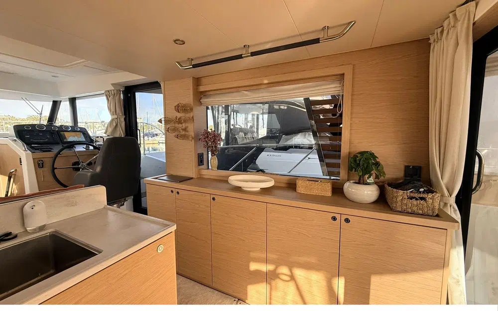 slider 15 Beneteau Swift Trawler 48