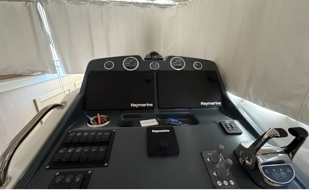 slider 5 Beneteau Swift Trawler 48