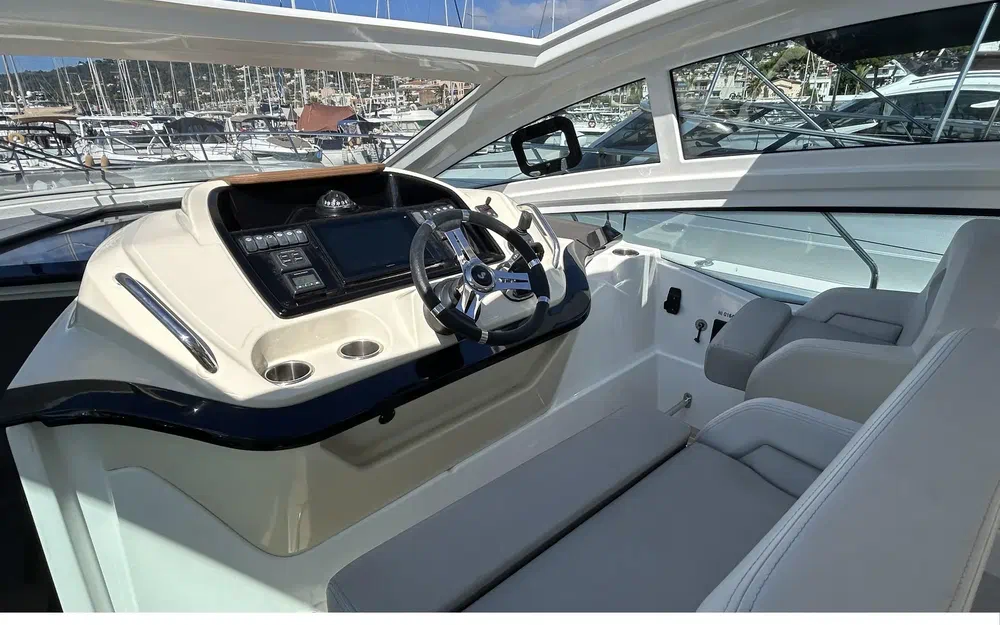 slider 7 Beneteau Gran Turismo 40