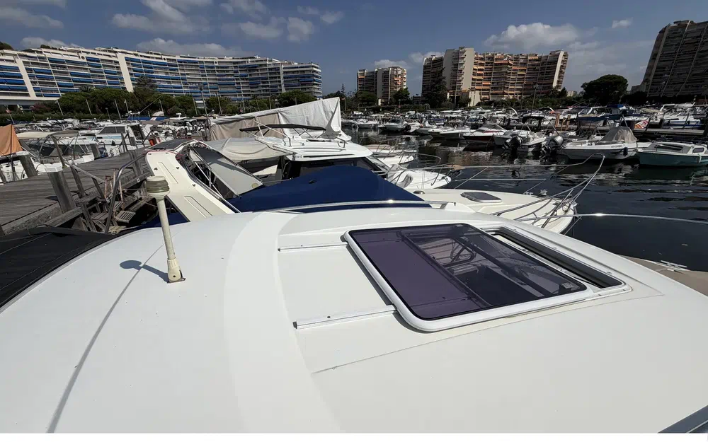 slider 8 Beneteau Antares 8 OB V2