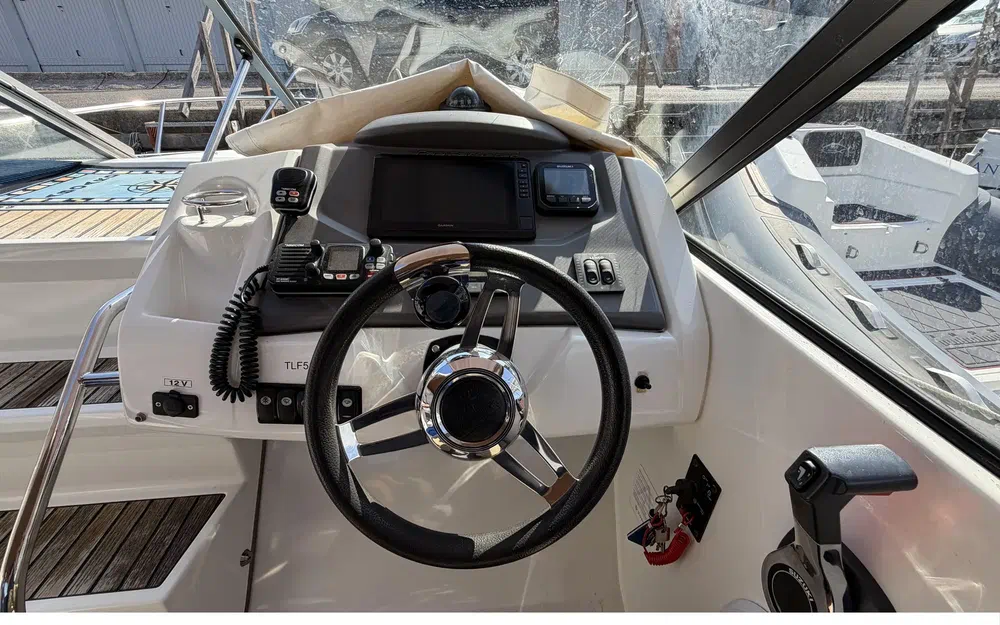 slider 12 Jeanneau Cap Camarat 7.5 DC