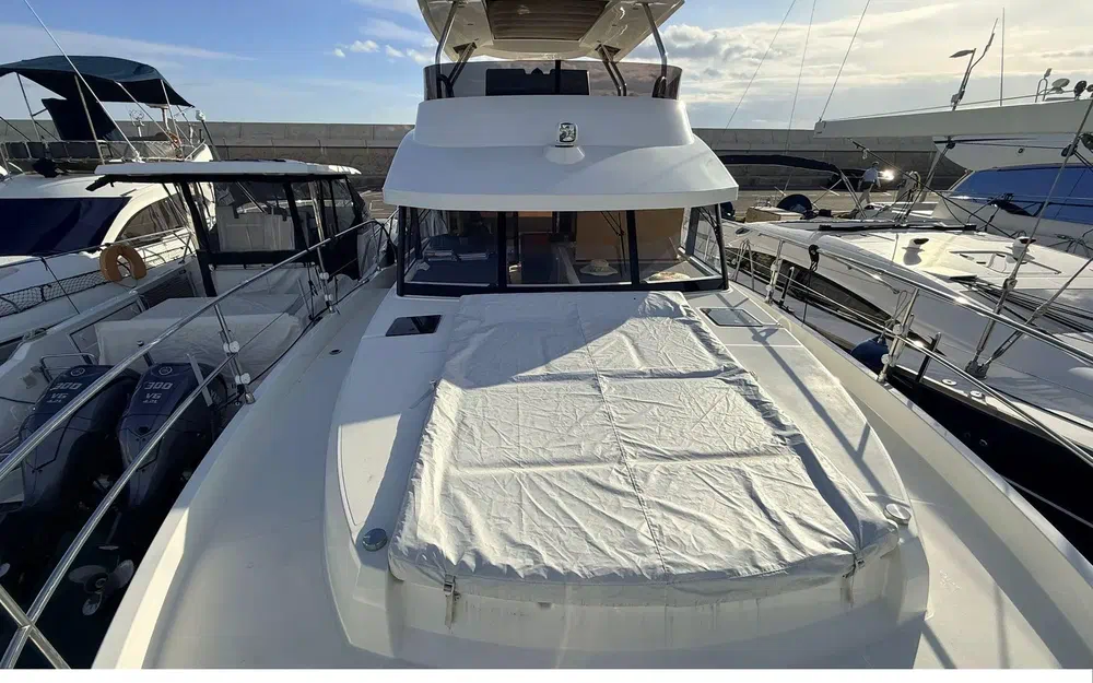 slider 1 Beneteau Swift Trawler 48