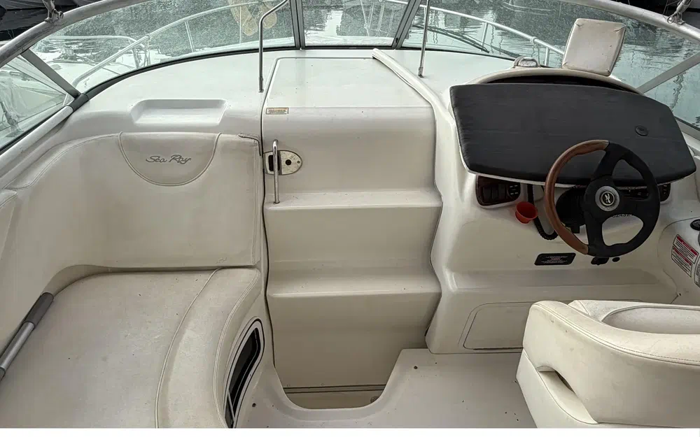 slider 4 Sea Ray 315 Sundancer