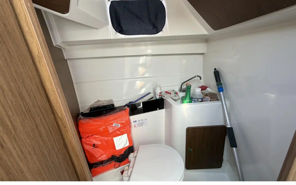slider 23 Beneteau Antares 8 OB V2