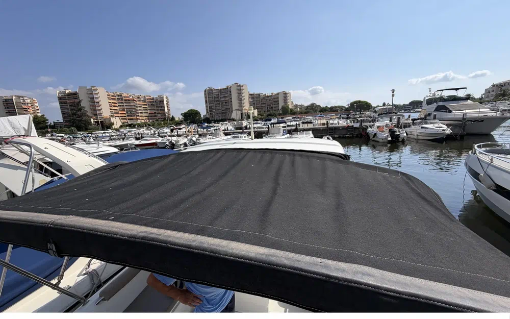 slider 5 Beneteau Antares 8 OB V2
