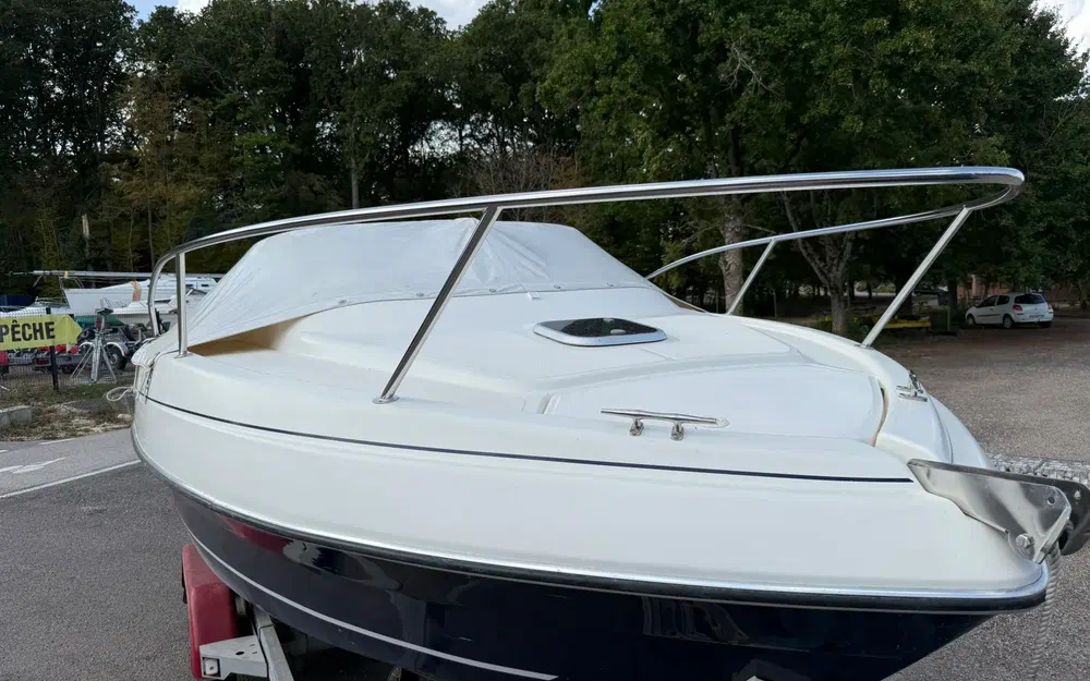 slider 11 Kelt Azura 600 Cabin