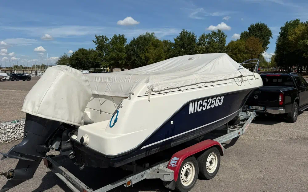 slider 10 Kelt Azura 600 Cabin