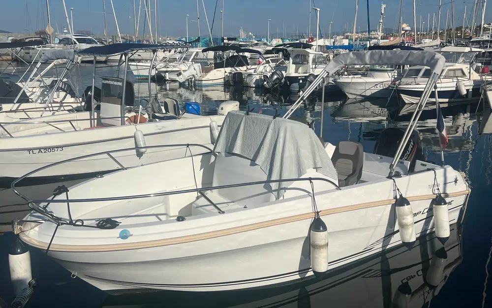 slider 31 Jeanneau Cap Camarat 5.5 CC Serie 2