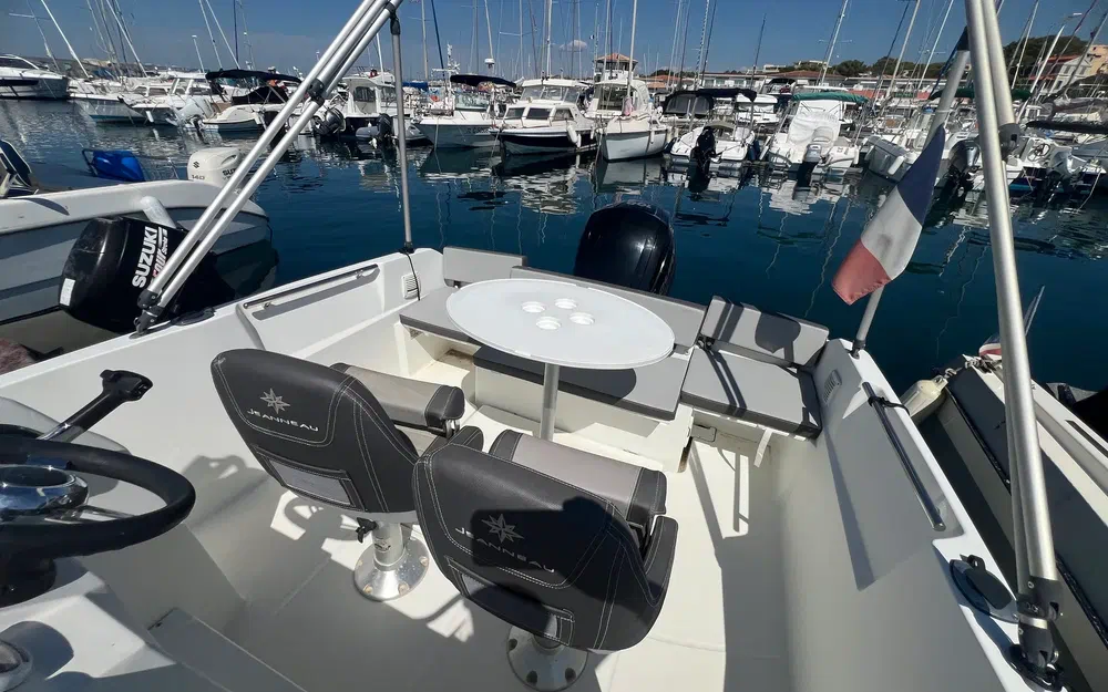 slider 3 Jeanneau Cap Camarat 5.5 CC Serie 2