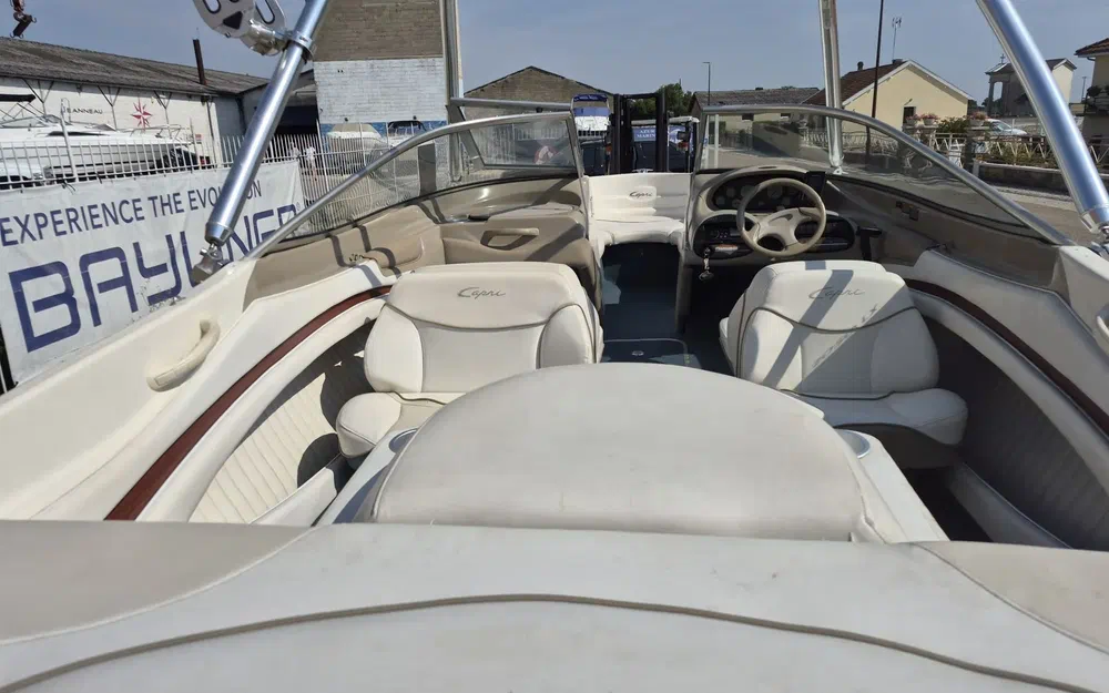 slider 3 Bayliner Capri 2050