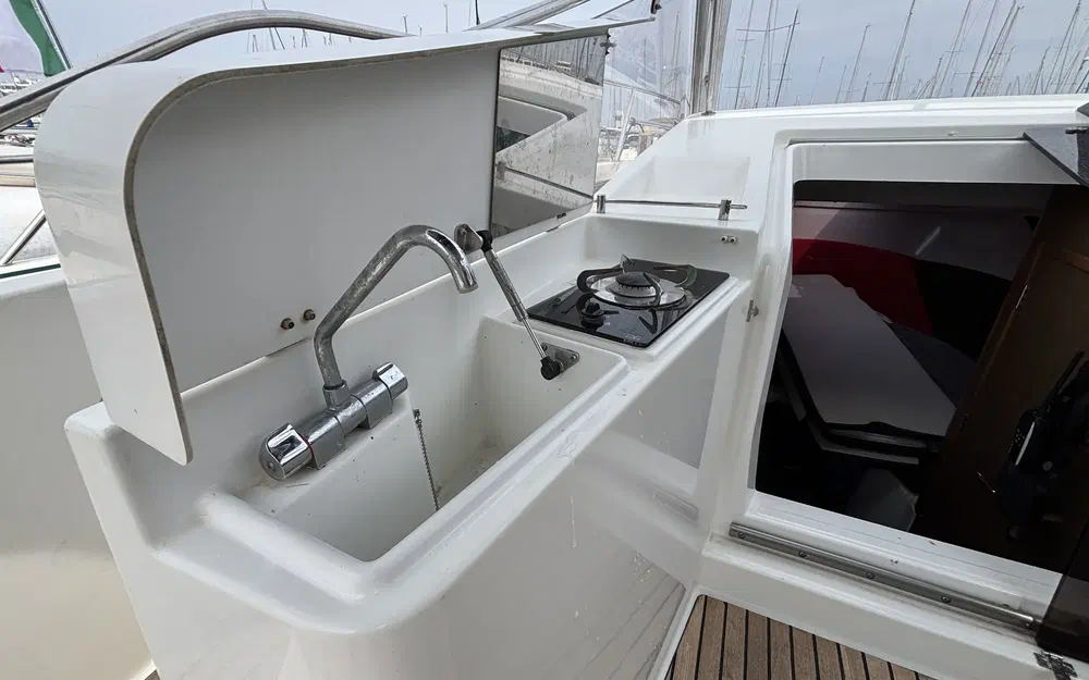 slider 9 Beneteau Flyer 8.8 SUNdeck