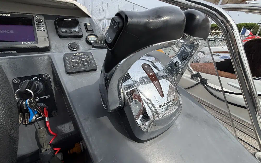 slider 8 Beneteau Flyer 8.8 SUNdeck