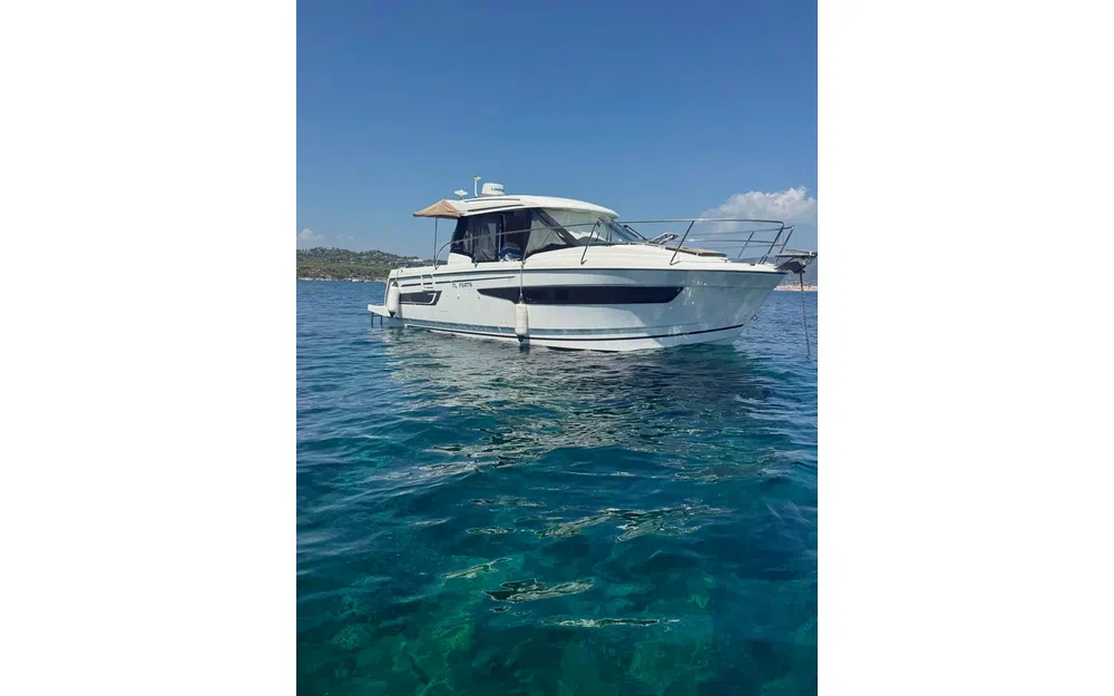 slider 0 Jeanneau Merry Fisher 895