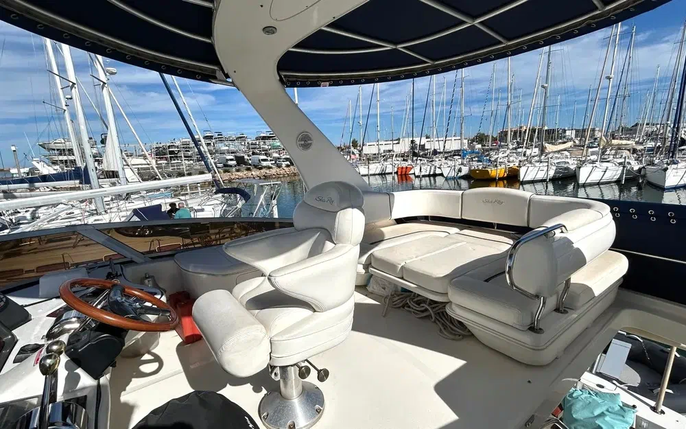 slider 3 Sea Ray 455 Sedan Bridge