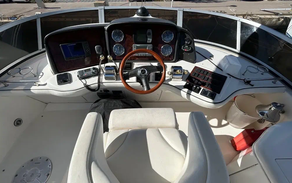 slider 5 Sea Ray 455 Sedan Bridge