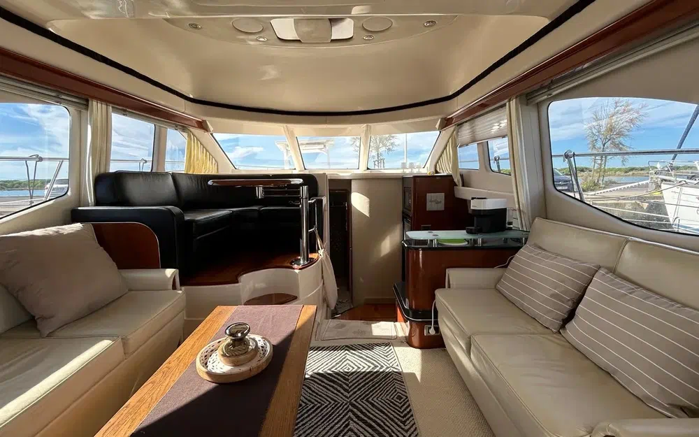slider 8 Sea Ray 455 Sedan Bridge