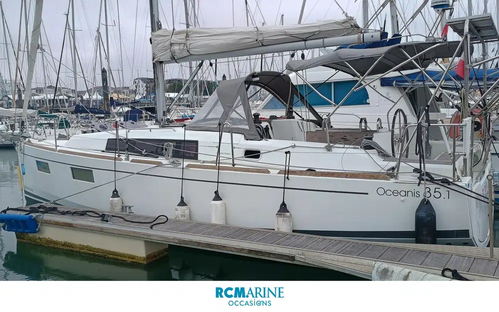 slider 2 Beneteau Oceanis 35.1