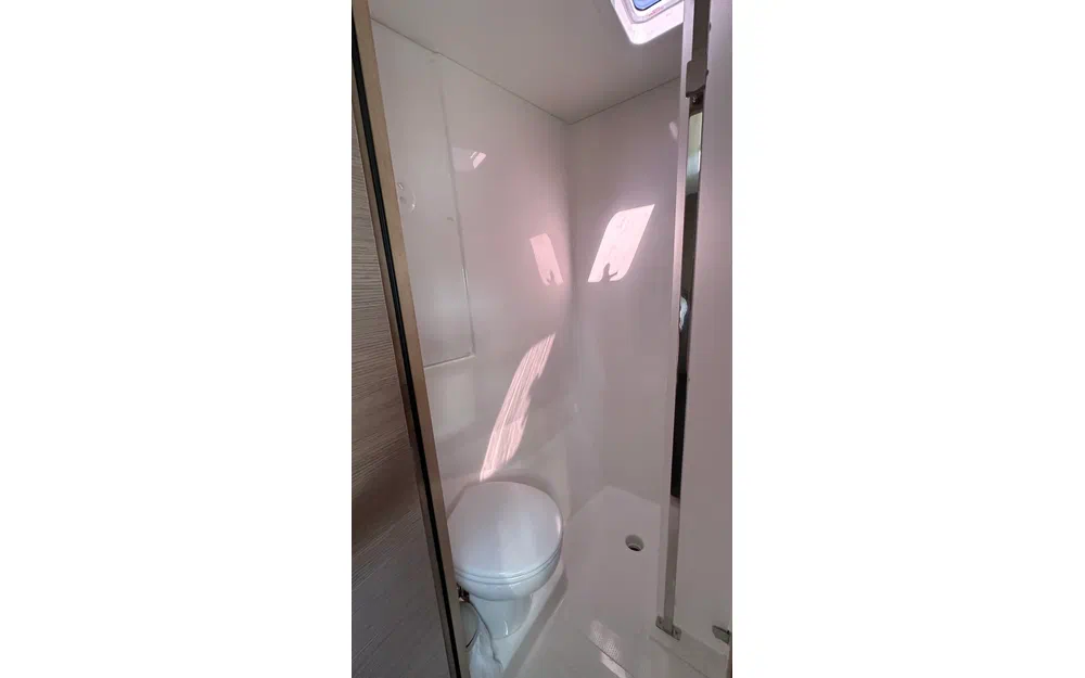 slider 26 Fountaine Pajot Aura 51