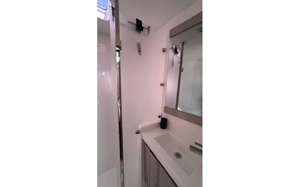 slider 27 Fountaine Pajot Aura 51