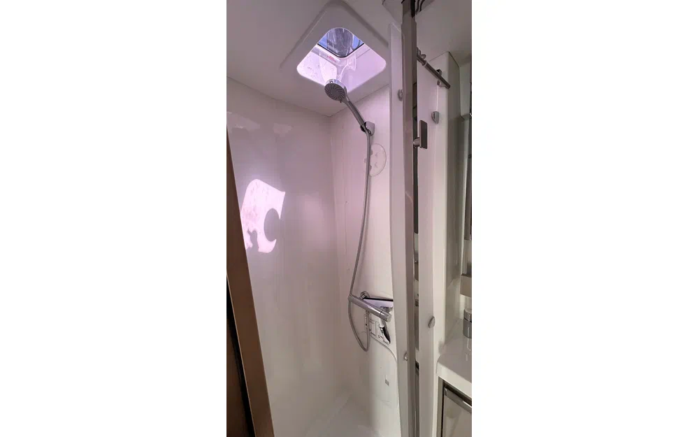 slider 30 Fountaine Pajot Aura 51