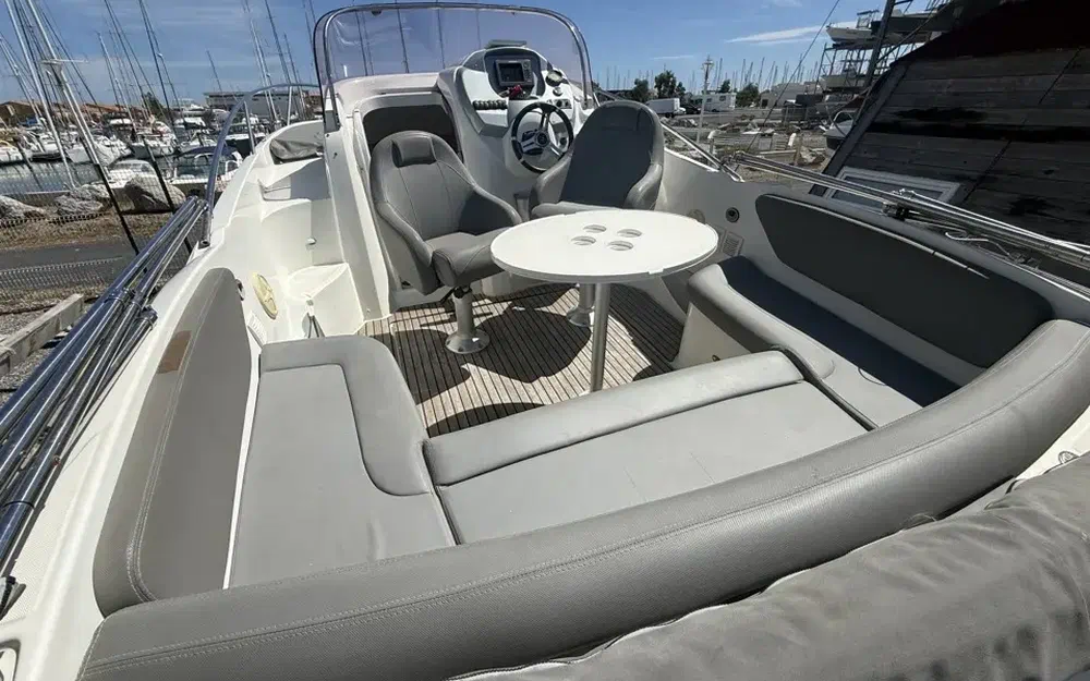 slider 9 Beneteau Flyer 750 Sundeck