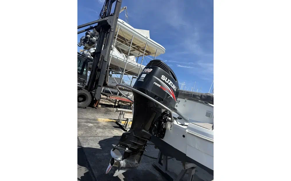 slider 14 Beneteau Flyer 750 Sundeck