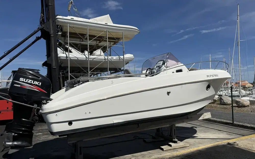 slider 2 Beneteau Flyer 750 Sundeck