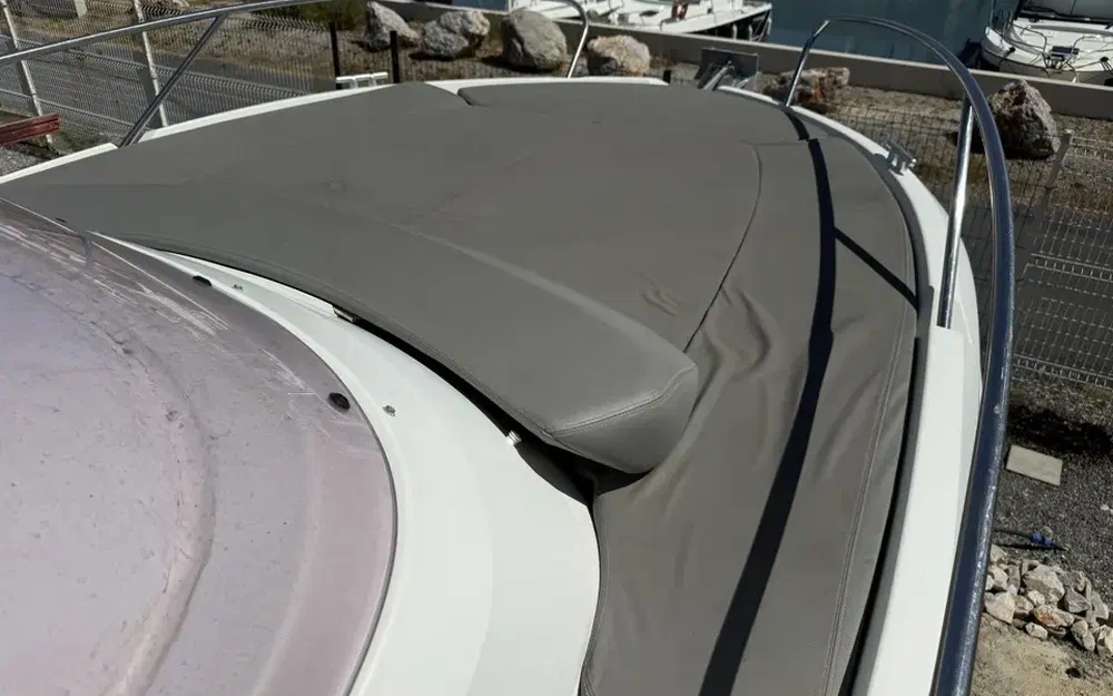slider 3 Beneteau Flyer 750 Sundeck
