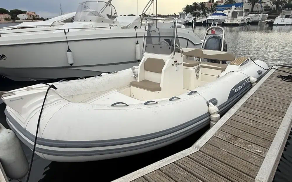 slider 1 Capelli Tempest 570