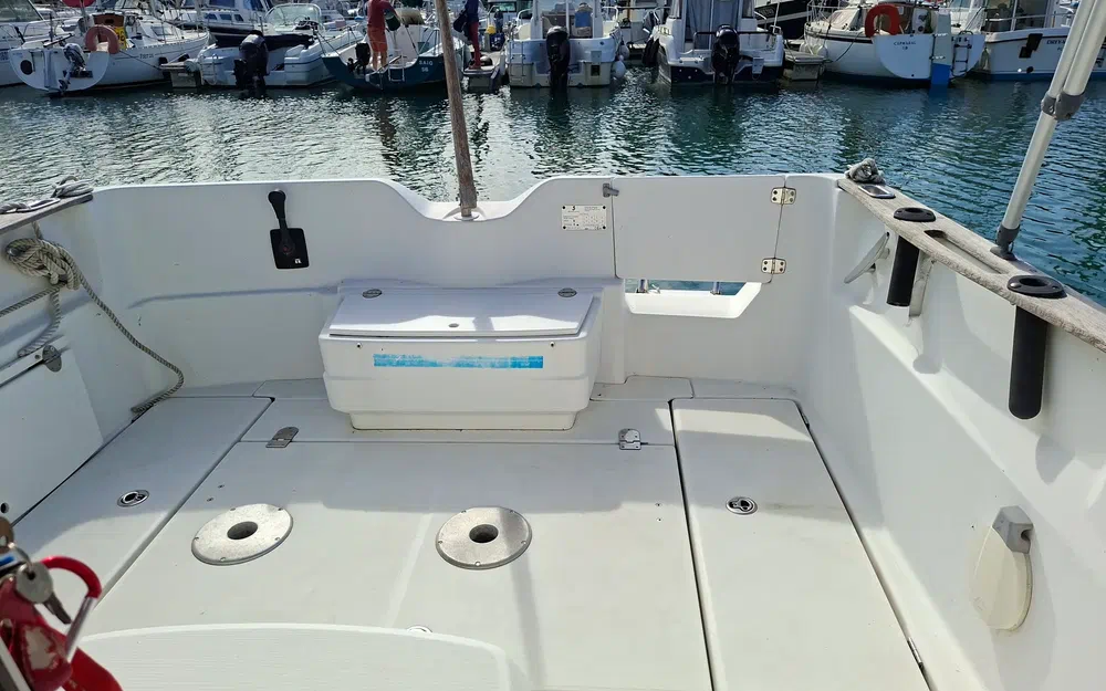 slider 7 Beneteau Antares 7