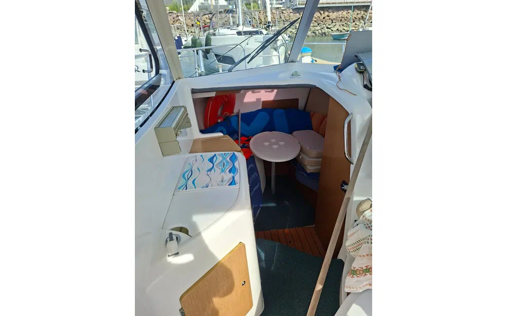 slider 23 Beneteau Antares 7