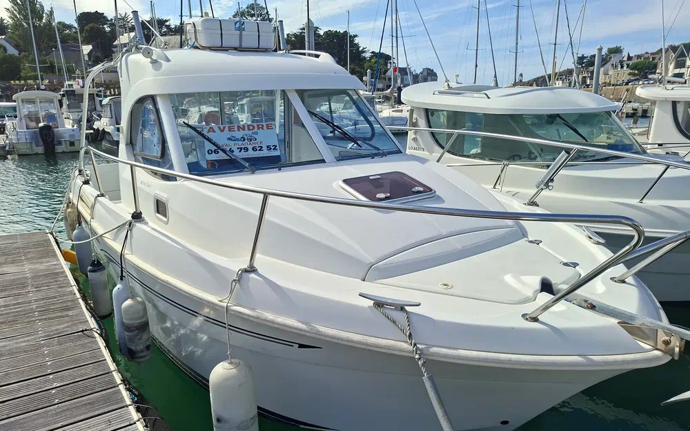 slider 2 Beneteau Antares 7