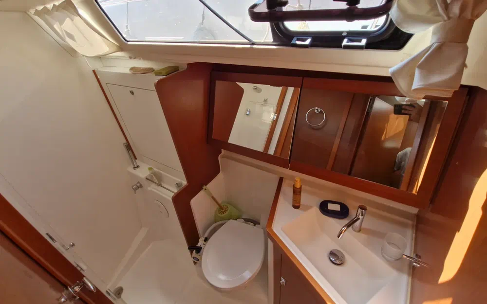 slider 9 Beneteau Oceanis 45