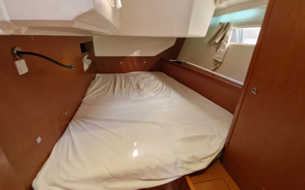 slider 10 Beneteau Oceanis 45
