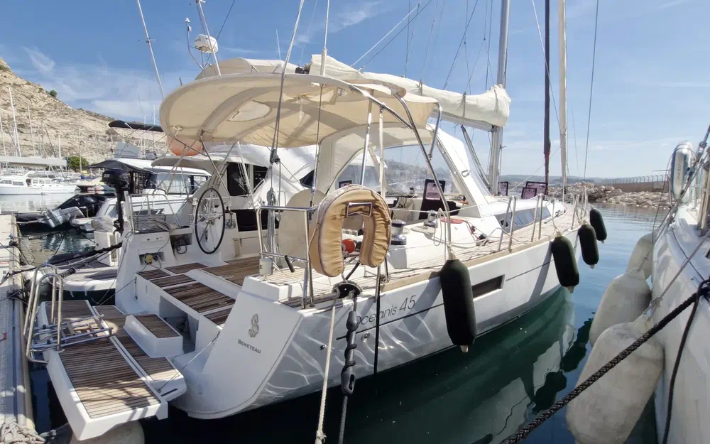 slider 0 Beneteau Oceanis 45