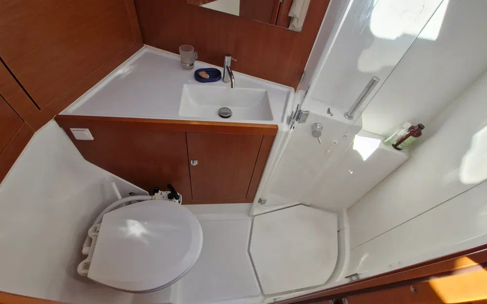 slider 5 Beneteau Oceanis 45