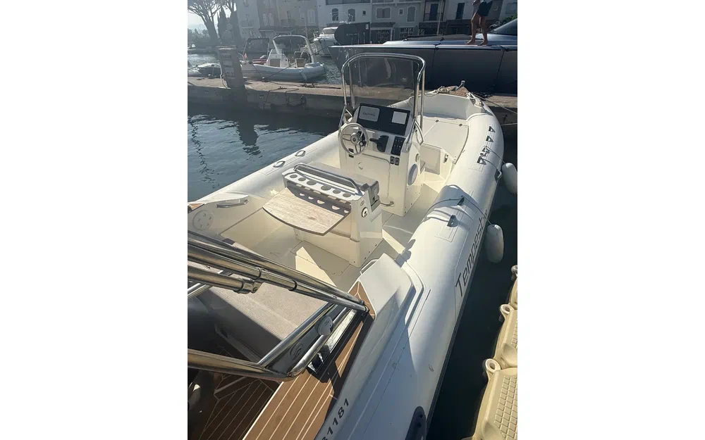 slider 18 Capelli Tempest 700 Luxe