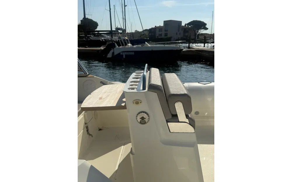 slider 20 Capelli Tempest 700 Luxe