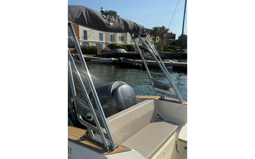 slider 21 Capelli Tempest 700 Luxe